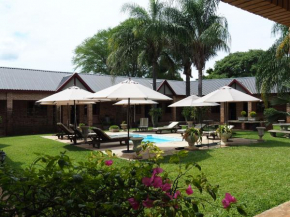 Отель Kwalala Lodge  Pongola